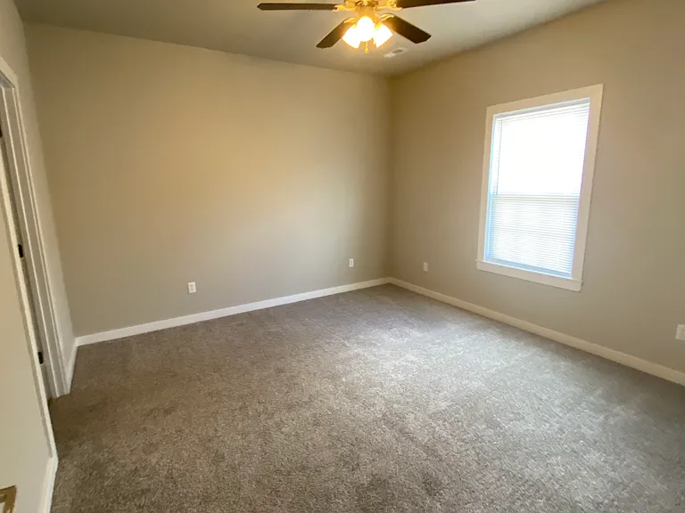 3215 W Reese — Photo 8