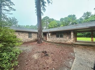 50 Lakeside Dr, Eufaula, AL 36027