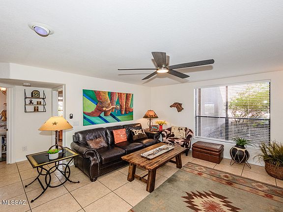 3rd image of 6655 N Canyon Crest Dr #Drive4119