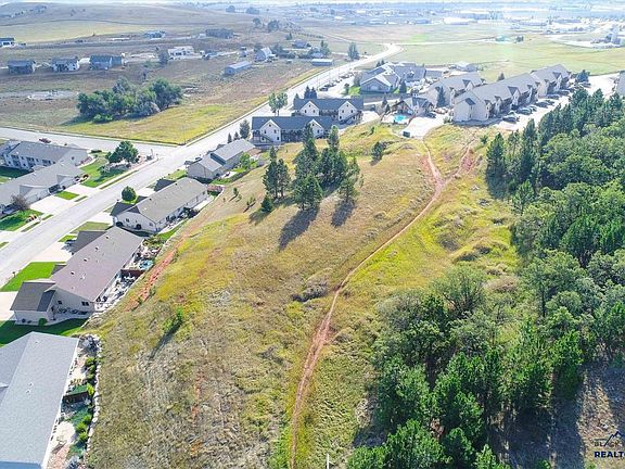 3rd image of 26 Windmill Dr