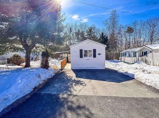 17 Summer Cres, Bridgewater, NS B4V3P4