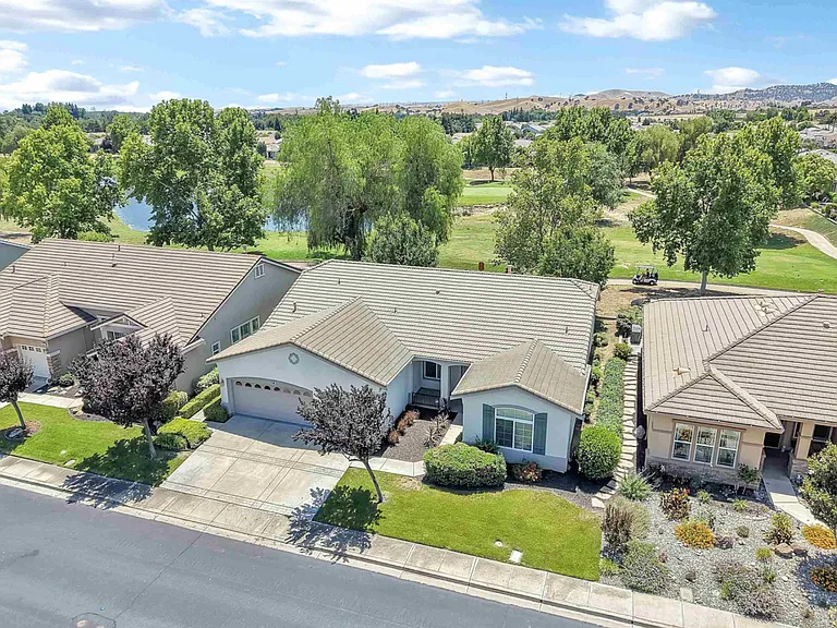 930 Suntan Ln — Photo 17