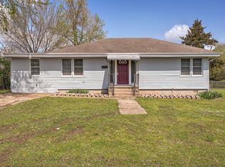 113 E Maple St, Skiatook, OK 74070