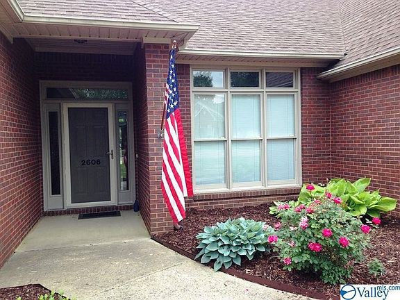 2nd image of 2606 Sandalhaven Dr SE