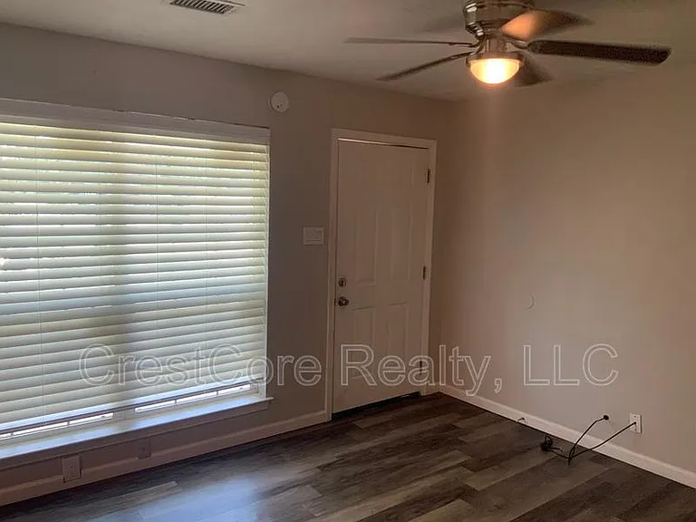 842 Pendleton St — Photo 4