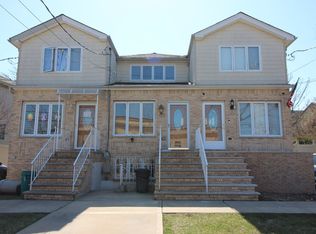 102 Saint Albans Pl, Staten Island, NY 10312