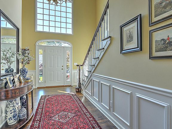 5th image of 2809 Berkshire Ln