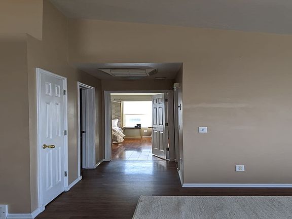 3rd image of 6202 W Deer Springs Ln