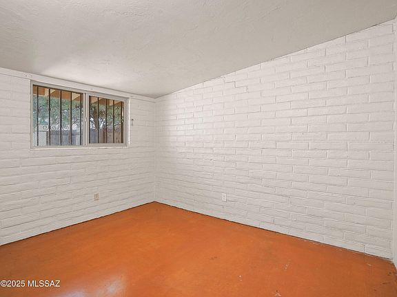4th image of 2001 S 3rd Ave