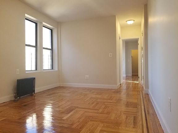 3rd image of 1404 Noble Ave APT 6K