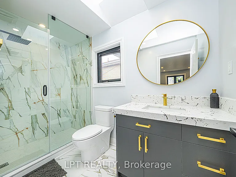 919 Lake Dr N #2 — Photo 16