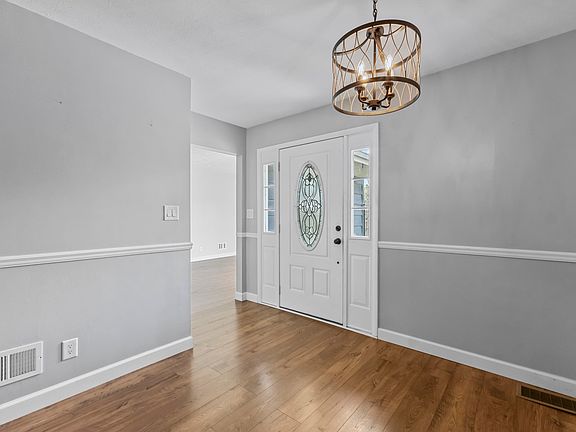 4th image of 625 Kenwood Dr