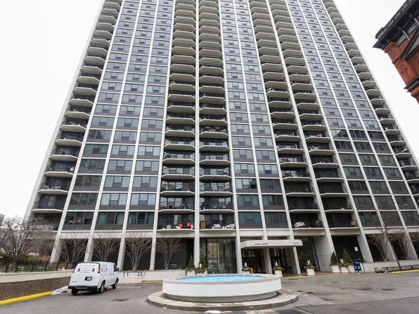 1560 N Sandburg Ter APT 802J, Chicago, IL 60610