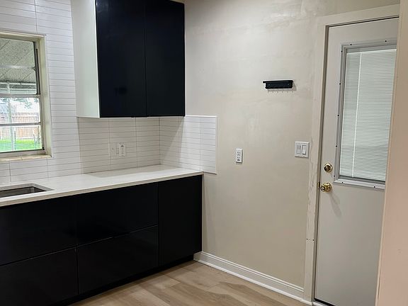 3rd image of 315 Walnut St
