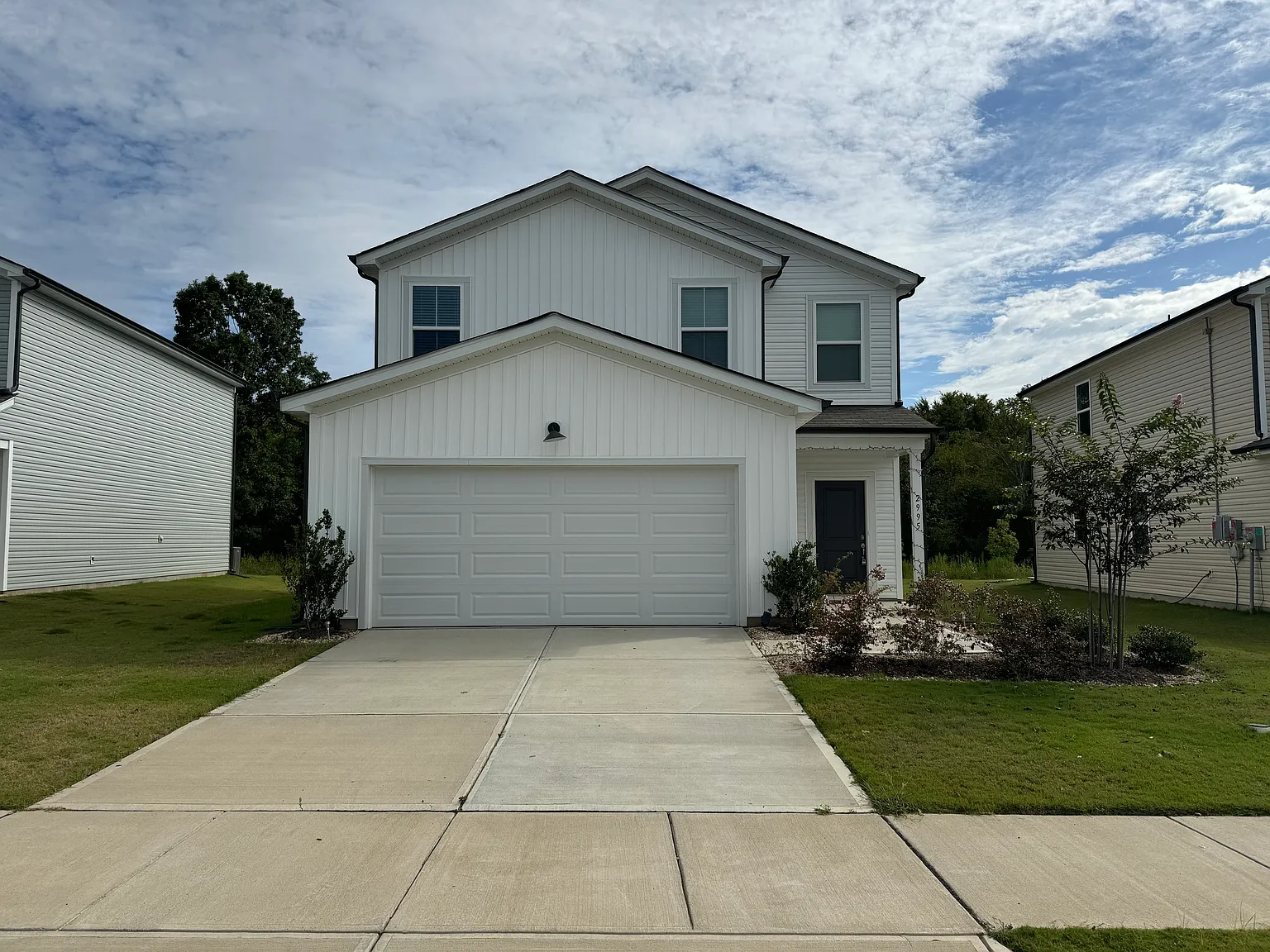 3 bed, 2.5 bath, 1701 sqft, $2,200 — Photo 1