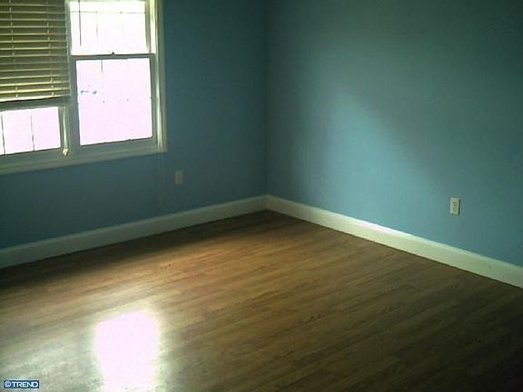5th image of 201 Hickory Dr