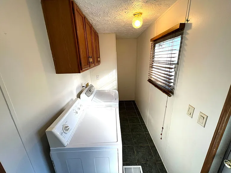 27132 Highway Fifty Eight — Photo 9