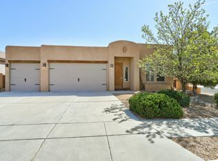 6519 Cliff Dwellers Rd NW, Albuquerque, NM 87114