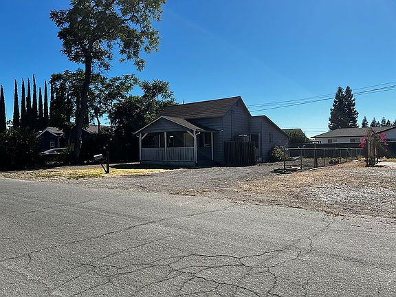 5th image of 2880 Elm St