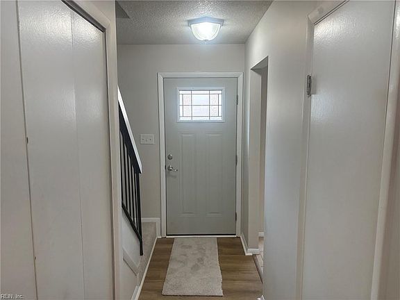 3rd image of 1422 Highnoon Pl
