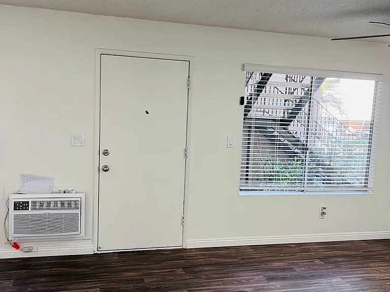Oak Valley Apartments — Photo 52