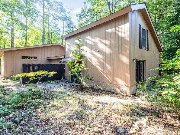 1423 Davis Rd, Hillsborough, NC 27278