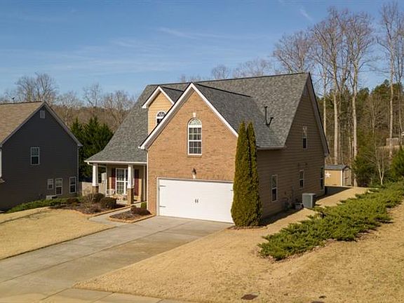 2nd image of 105 Red Hawk Dr