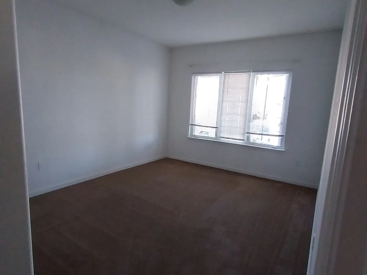3 bed, 1200 sqft, $2,000 — Photo 1