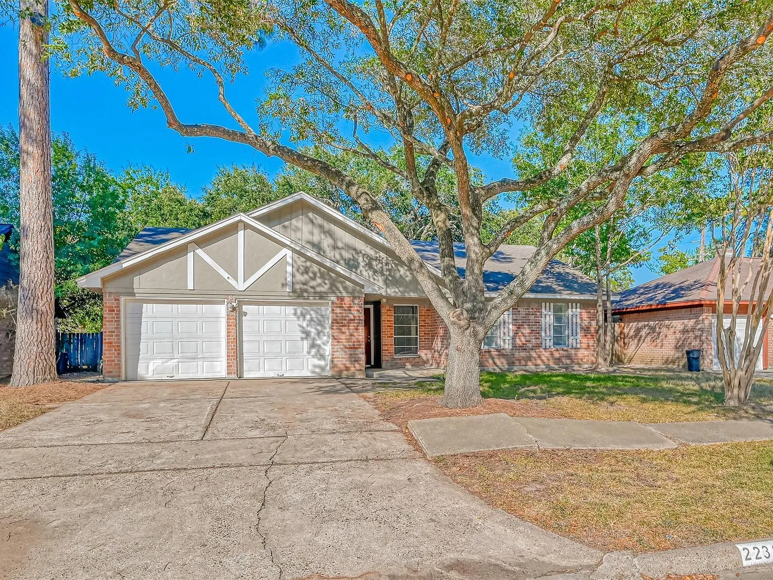 4 bed, 2.0 bath, 1566 sqft, $1,675 — Photo 2