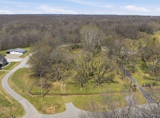 161 E St S, Coweta, OK 74429