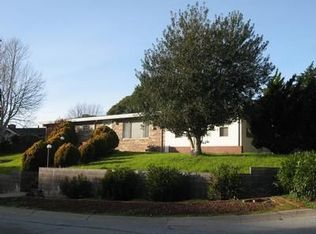 911 Angelus Way, Del Rey Oaks, CA 93940