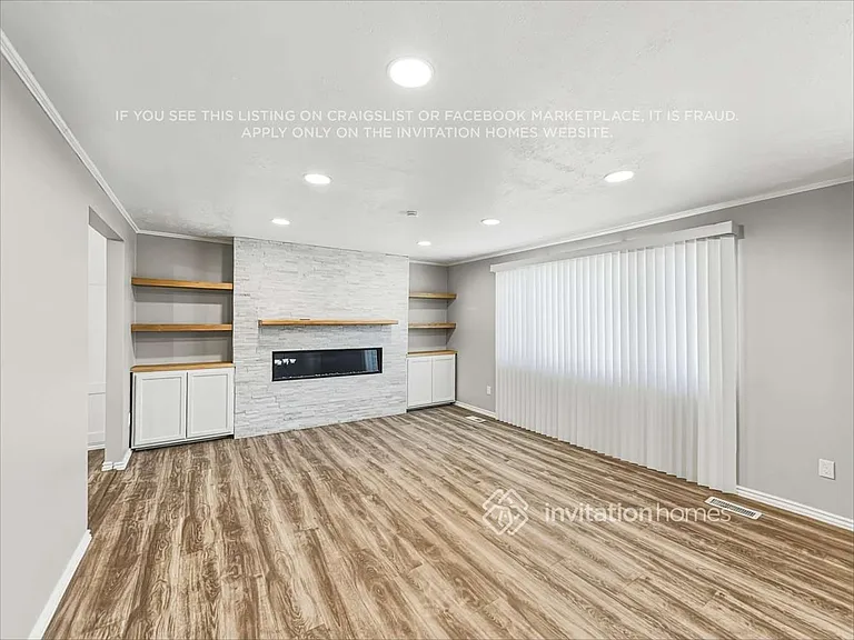 2611 W Castle Oaks Cir — Photo 5