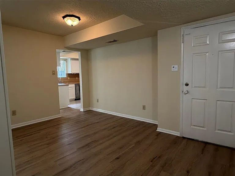 11614 Inga Ln — Photo 3