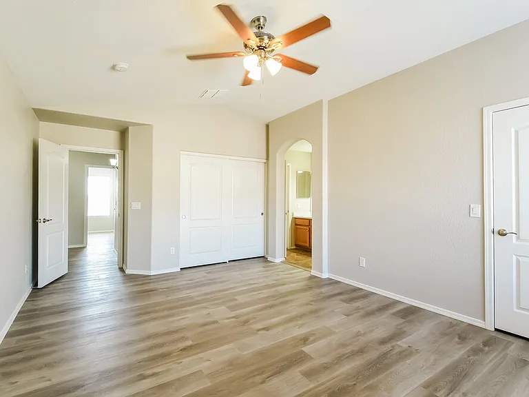 2437 W Running Deer Trl — Photo 10