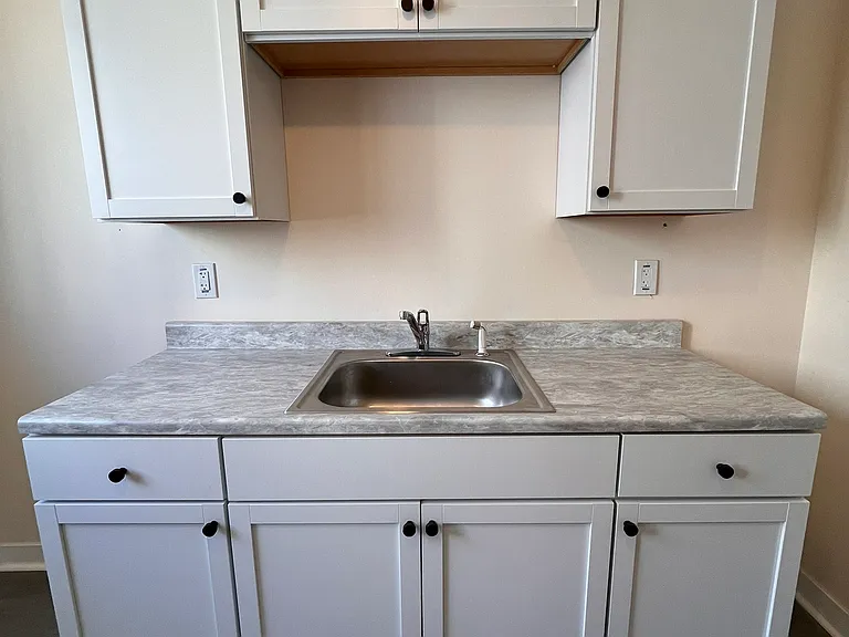 4035 Maywood St — Photo 3