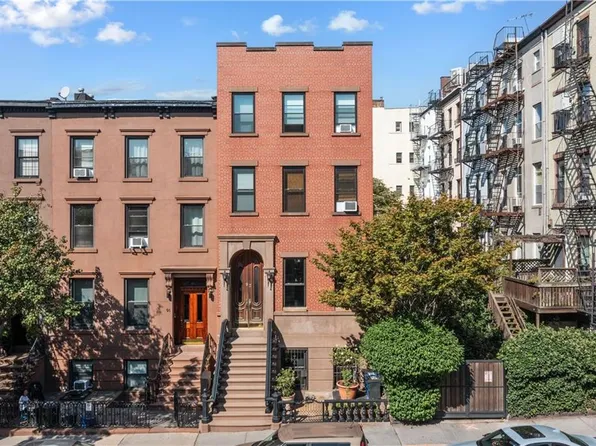 93 Woodhull St, Brooklyn, NY 11231