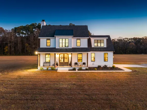 2336 Soddy Lane, Grimesland, NC 27837