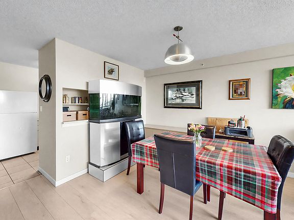 4th image of 1148 Heffley Cres #1602