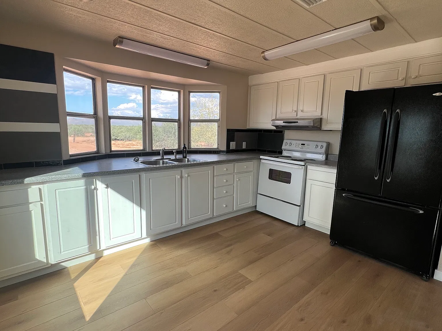 2 bed, 900 sqft, $1,280 — Photo 4