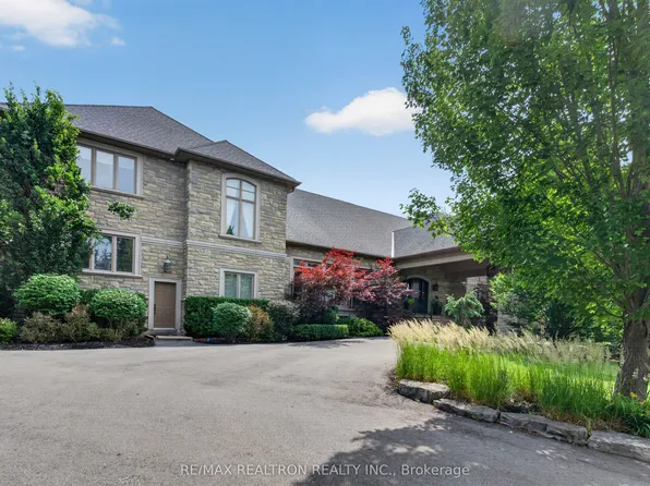 11 Saul Ct, Vaughan, ON L6A 3X7