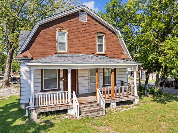 3rd image of 309 N William St