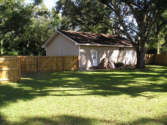 3rd image of 8430 Cove Ave
