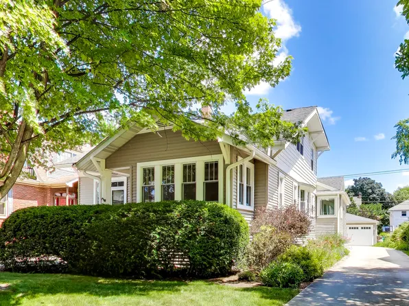 405 N Washington Ave, Park Ridge, IL 60068