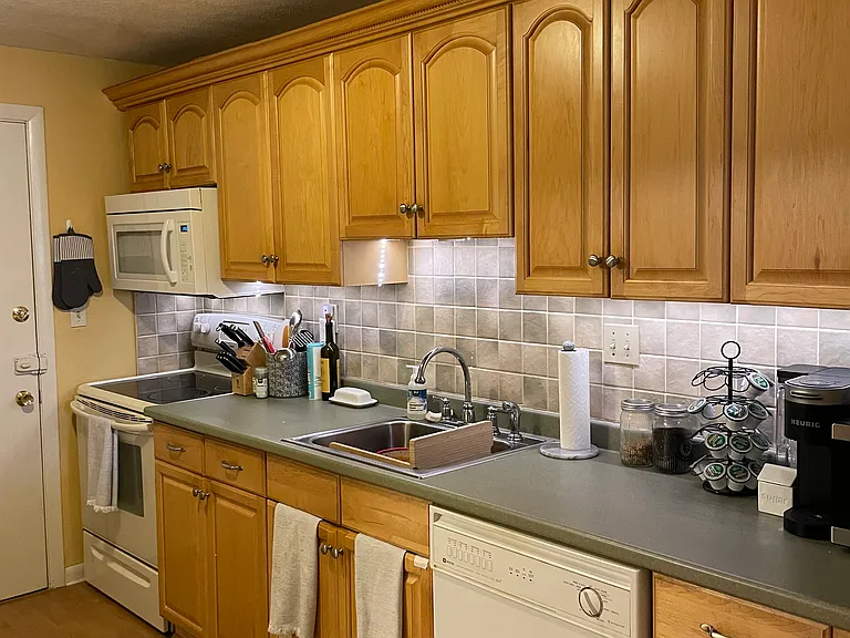 276 Albion St #2 — Photo 12