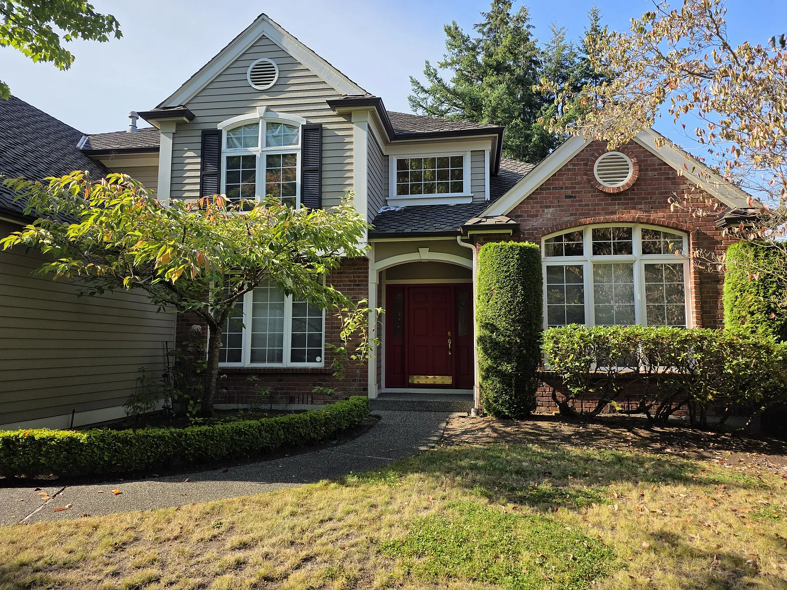 4 bed, 3129 sqft, $4,700 — Photo 1