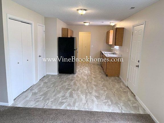 5th image of 334 Brookstone Dr
