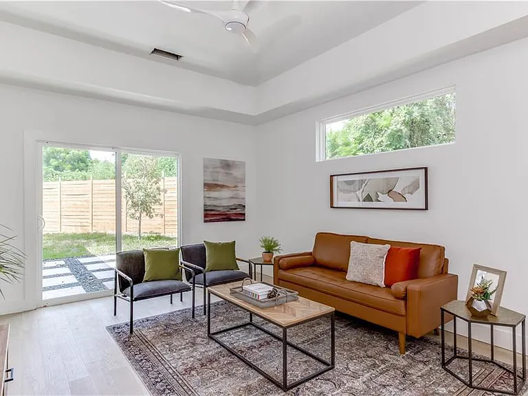 4800 Vinson Dr #B — Photo 13