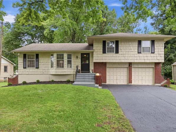 6411 W 69th St, Overland Park, KS 66204