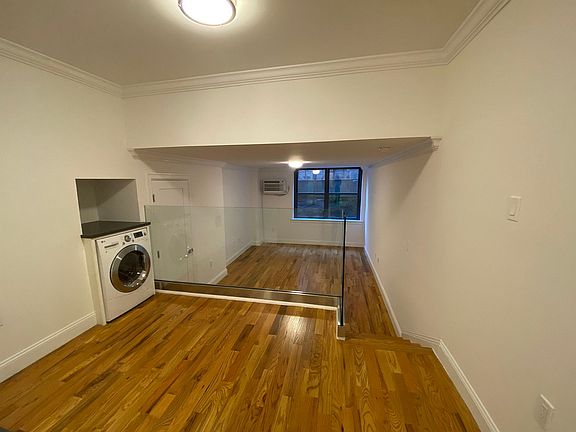 2nd image of 210 E 22nd St #*3j