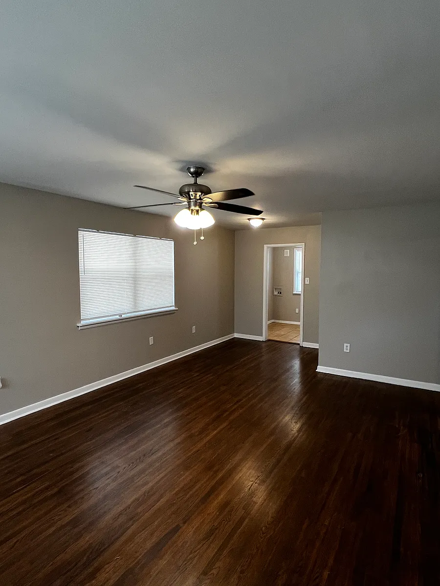 Building Photo - 4017 Mellene Dr